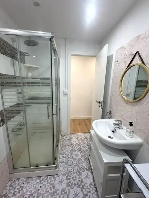 Baño de Piso en venta en Valladolid con Calefacción, Terraza y Piscina