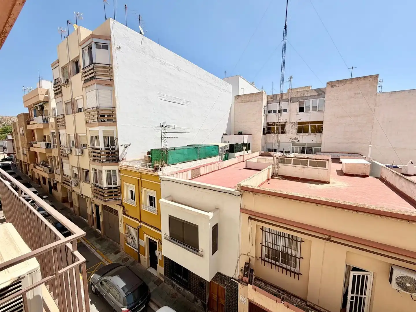 Vista exterior de Pis en venda en Almería amb Aire condicionat, Calefacció i Moblat