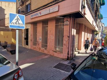 Local comercial de lloguer a Calle Ermita
