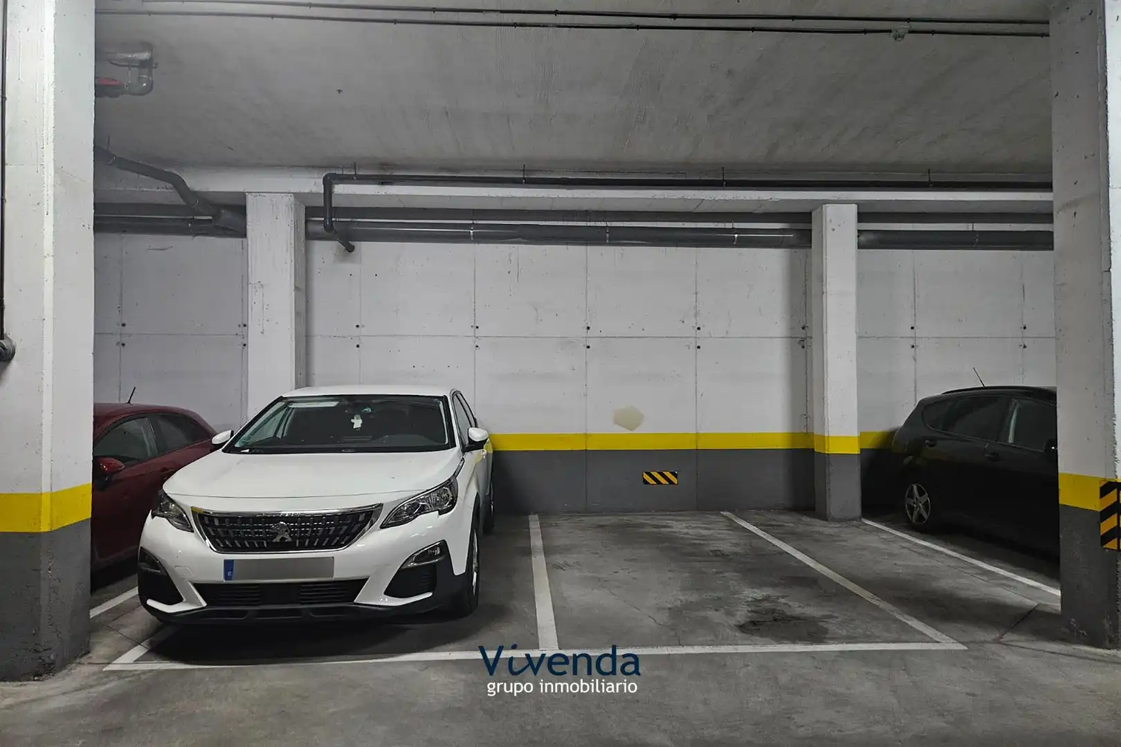 Parking de Piso en venta en Humanes de Madrid con Calefacción, Jardín privado y Terraza
