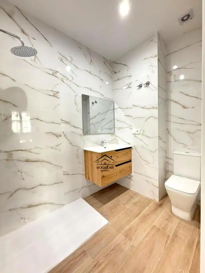 Badezimmer von Erdgeschoss zum Verkauf in Cáceres