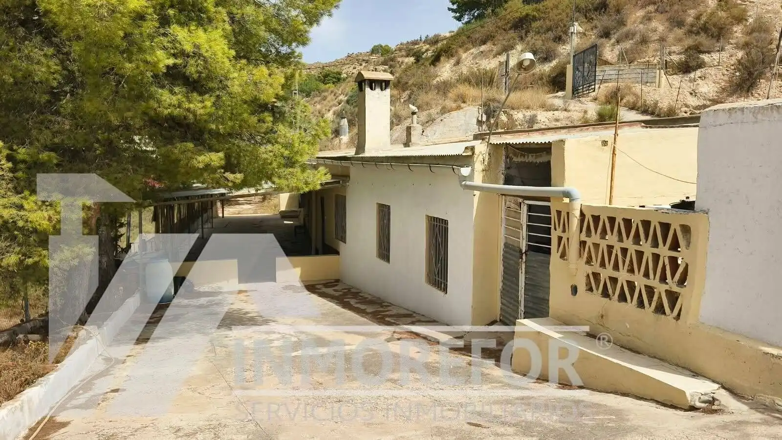 Casa rústica con jardín en venta en Crevillent, imagen 2