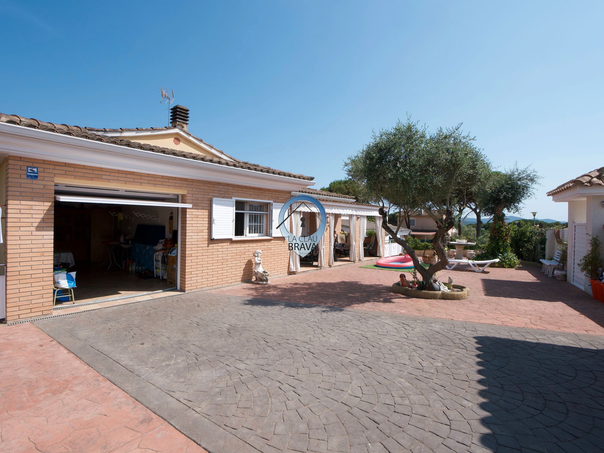 Garden of House or chalet for sale in Vidreres  with Air Conditioner, Private garden and Swimming Pool