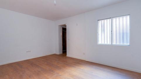 Foto 4 de Piso en venta en Almendrales,  Madrid Capital