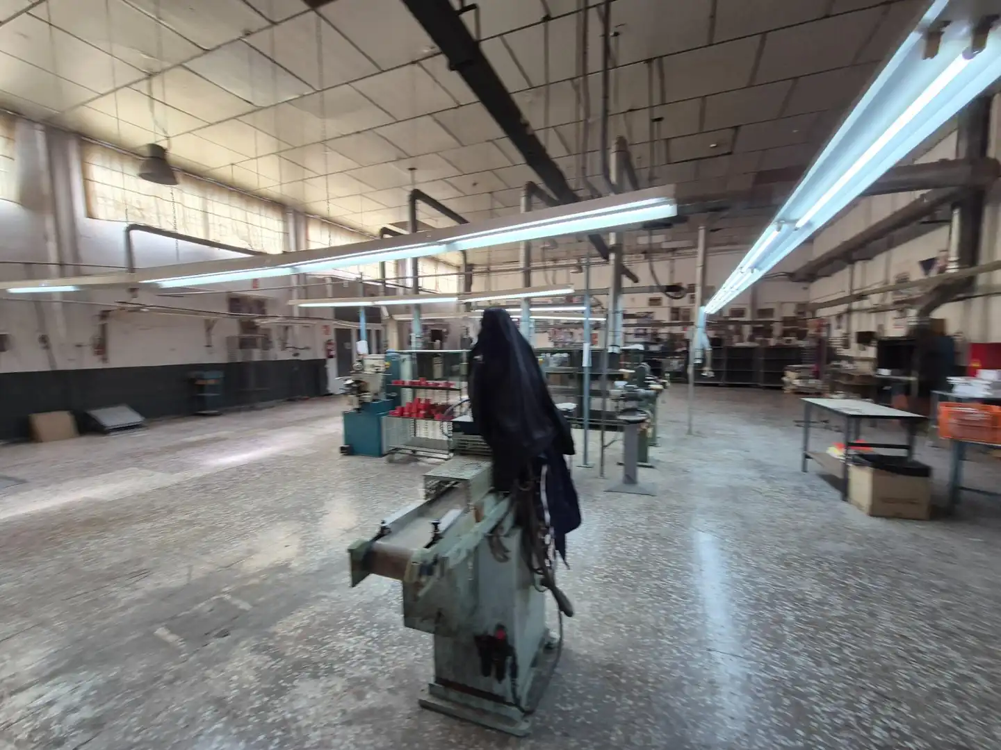 Nave industrial en venta en Elda