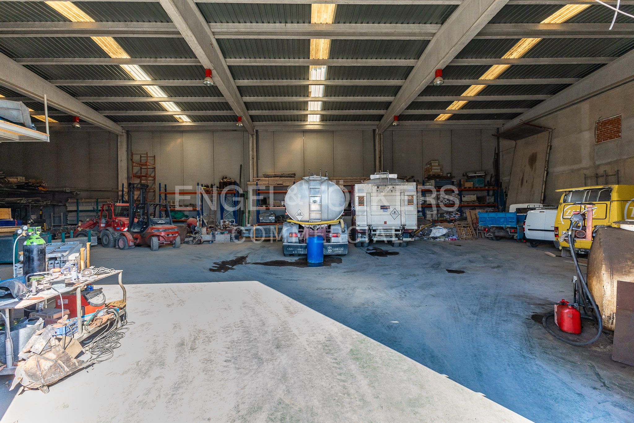 Nau industrial en venda en Piera