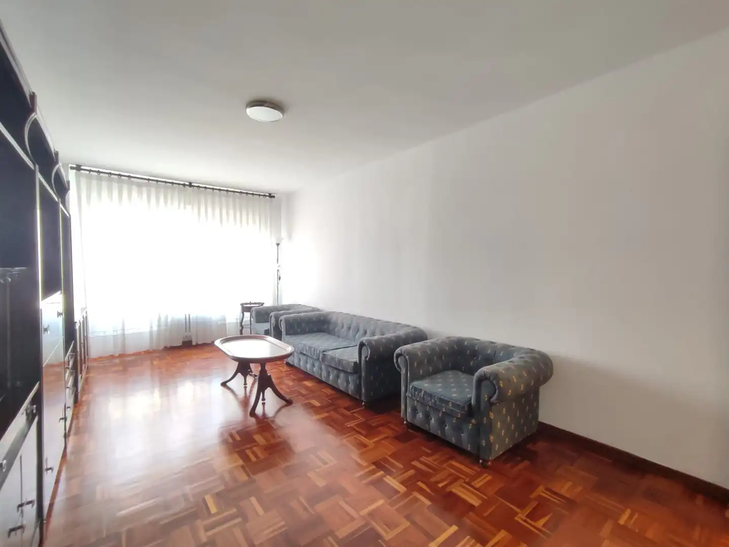 Living room of Flat for rent in Gijón   with Heating, Parquet flooring and Furnished