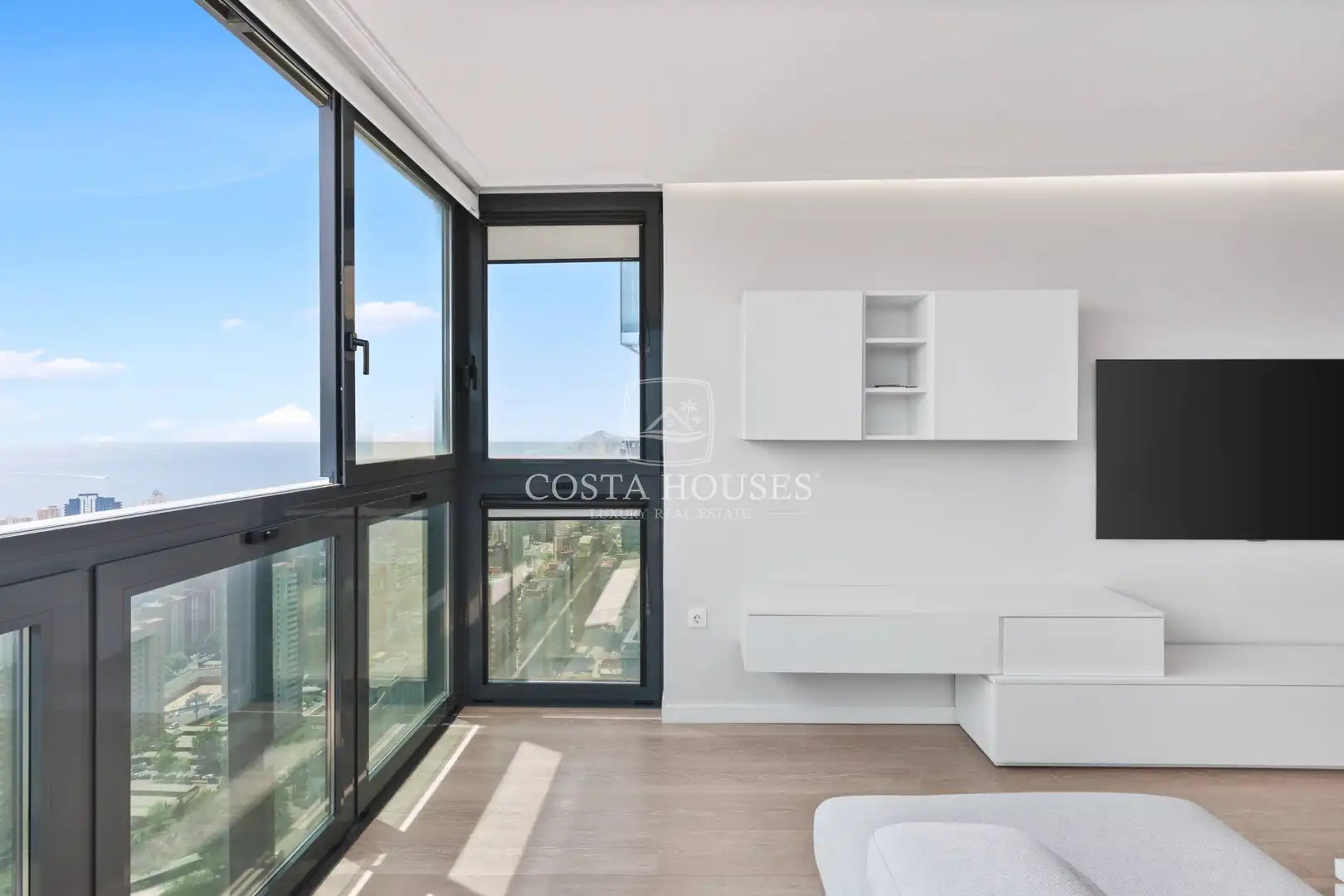Living room of Attic for sale in Benidorm  with Air Conditioner, Private garden and Terrace
