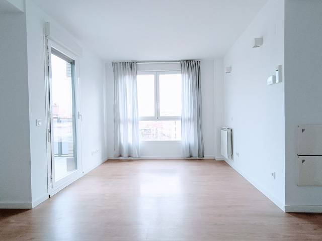 Ático en Alquiler en URGEL en San Isidro