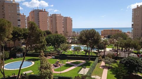 Foto 2 de Piso en venta en Playamar - Benyamina, Torremolinos