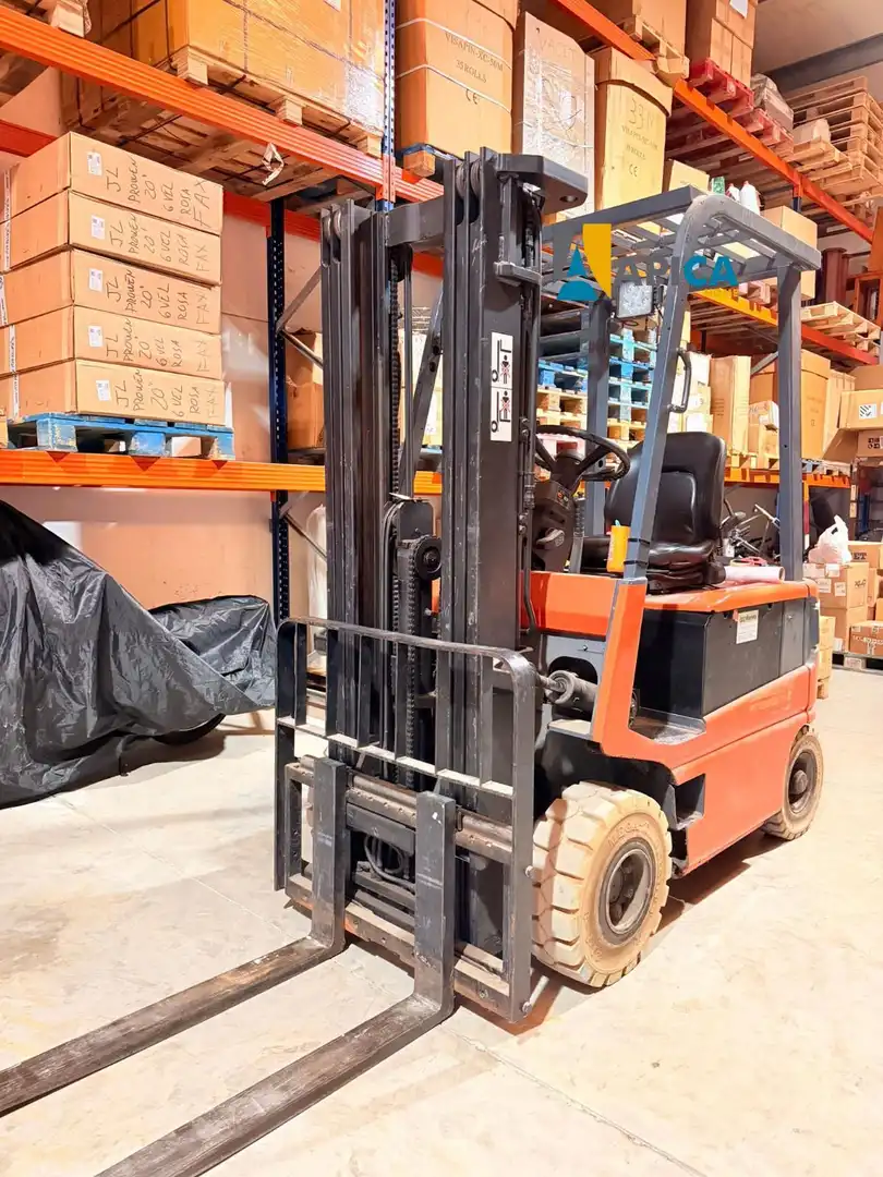 Parking de Nave industrial en venta en La Línea de la Concepción con Alarma