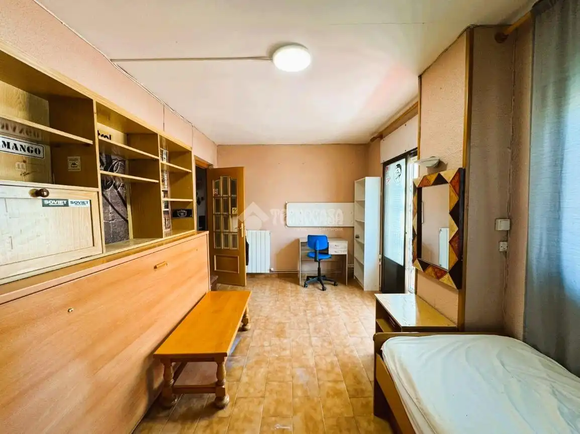 Habitación de Piso en venta en Zaragoza con Calefacción y Parquet
