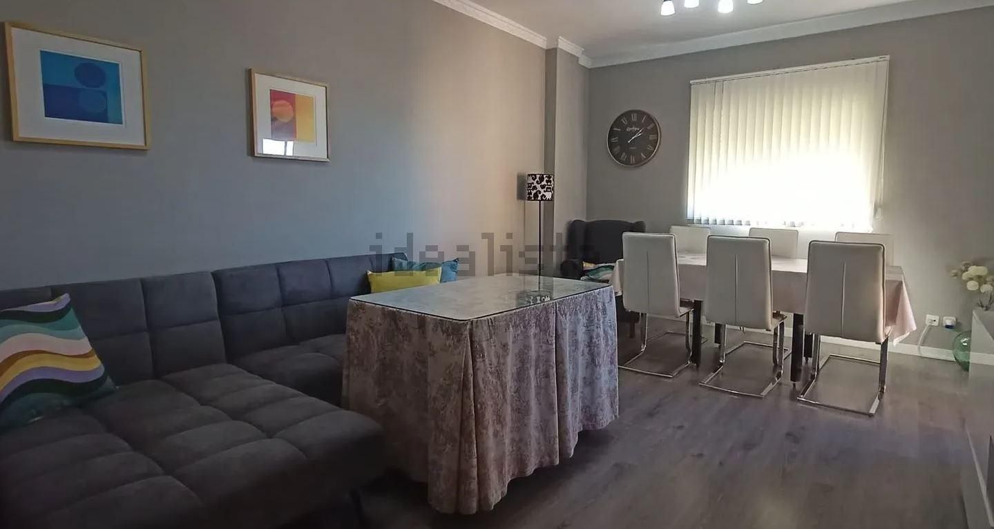 Living room of Flat to rent in  Sevilla Capital  with Air Conditioner, Furnished and Community pool
