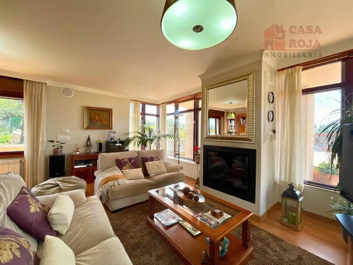 Sala de estar de Casa o chalet en venta en Cangas  con Calefacción, Terraza y Piscina
