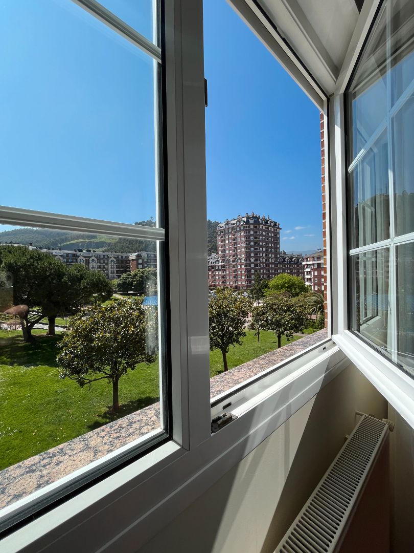 Exterior view of Flat for sale in Castro-Urdiales  with Heating, Terrace and Furnished