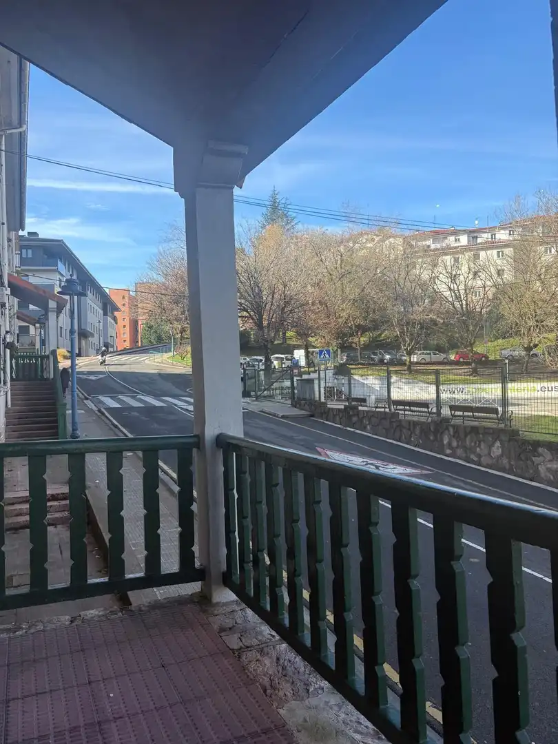Außenansicht von Wohnung zum Verkauf in Errenteria mit Heizung und Terrasse