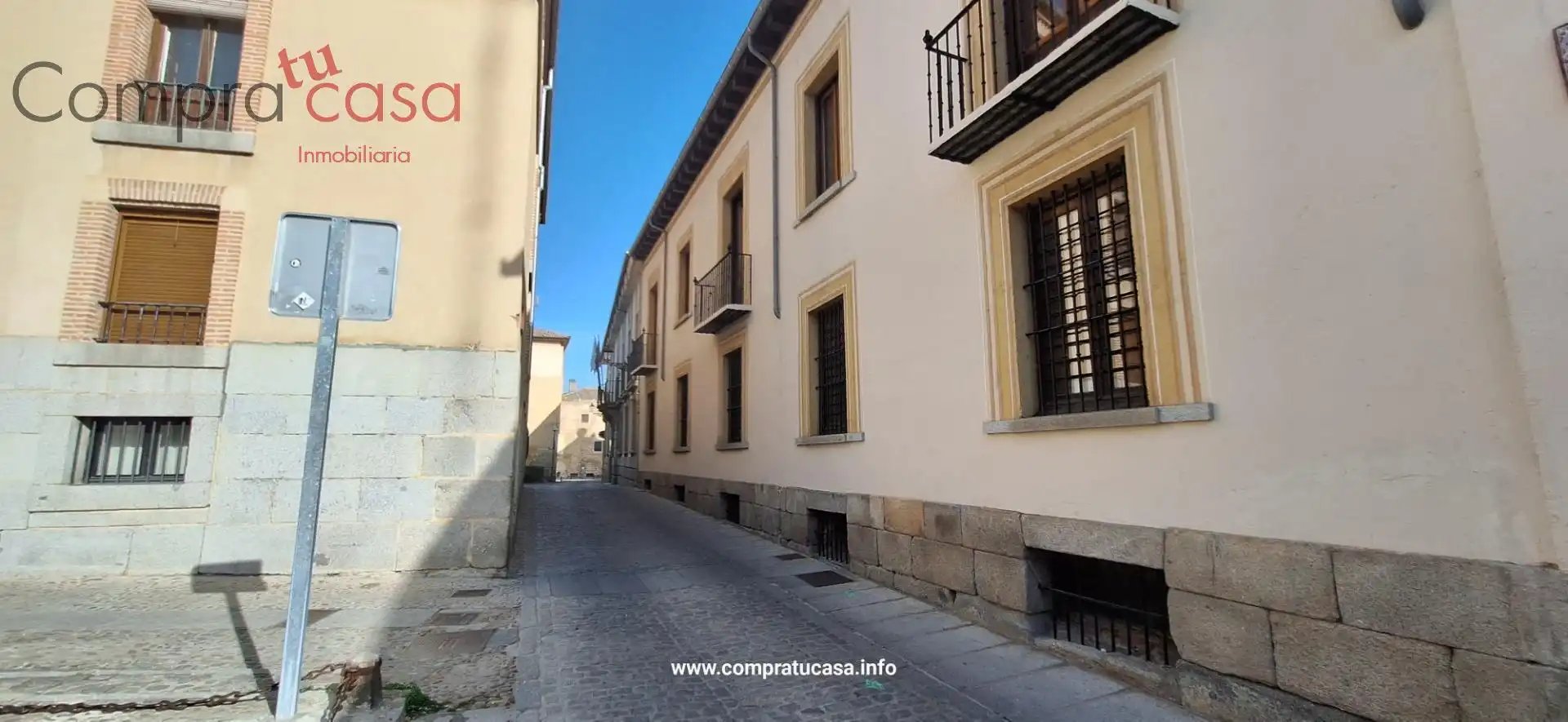 Vista exterior de Pis de lloguer en Segovia amb Calefacció, Terrassa i Moblat