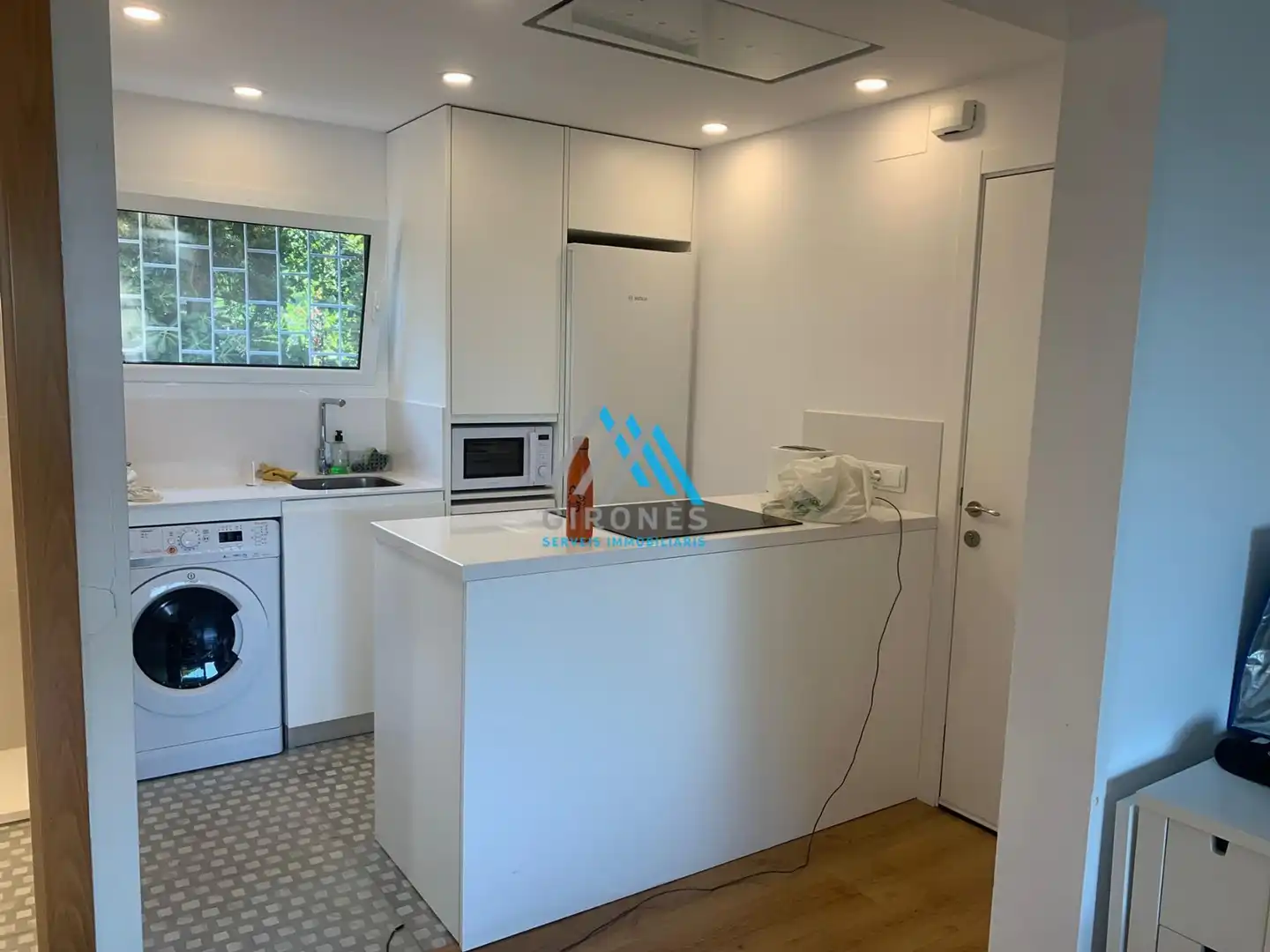 Cuina de Apartament de lloguer en Sant Feliu de Guíxols amb Calefacció, Terrassa i Alarma