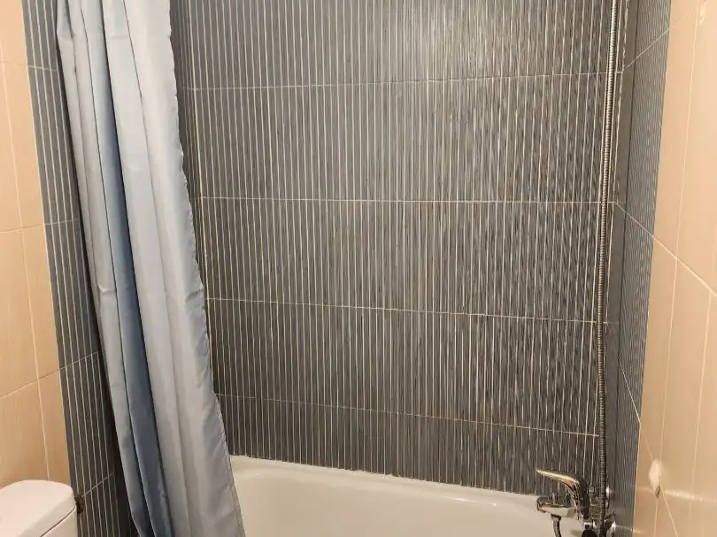 Badezimmer von Wohnung zur Miete in Aljaraque mit Balkon