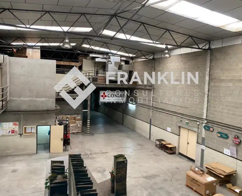Nau industrial en venda a Carrer dels Basters, Palau-solità i Plegamans