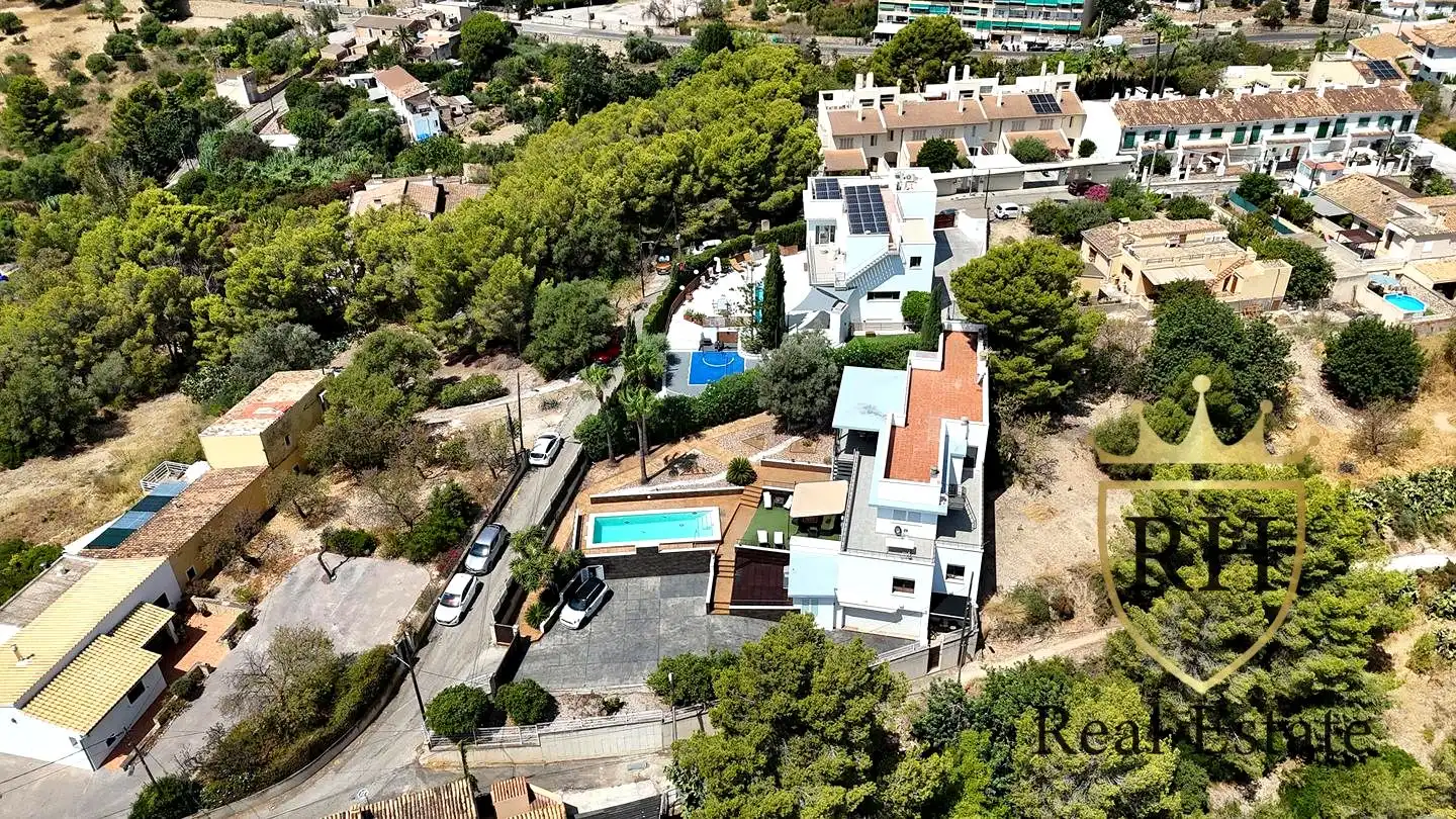 Vista exterior de Casa o xalet en venda en  Palma de Mallorca amb Aire condicionat, Calefacció i Jardí privat