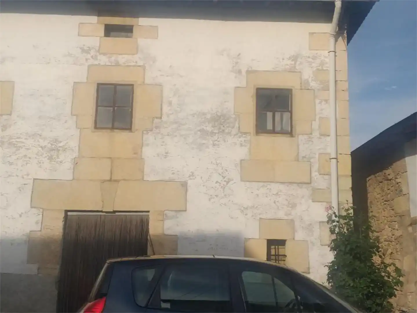 Vista exterior de Casa adosada en venda en Condado de Treviño