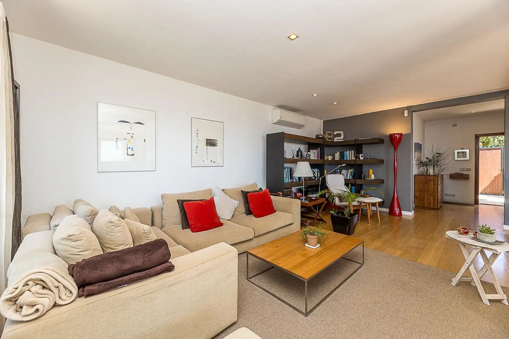 Sala d'estar de Casa o xalet en venda en  Palma de Mallorca amb Aire condicionat, Jardí privat i Terrassa