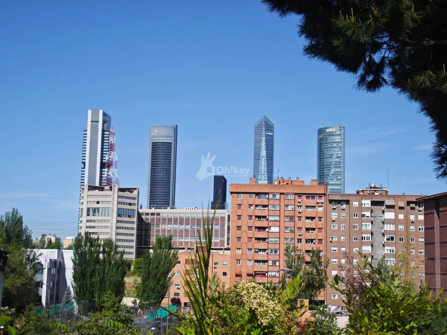 Vista exterior de Local en venta en  Madrid Capital con Aire acondicionado