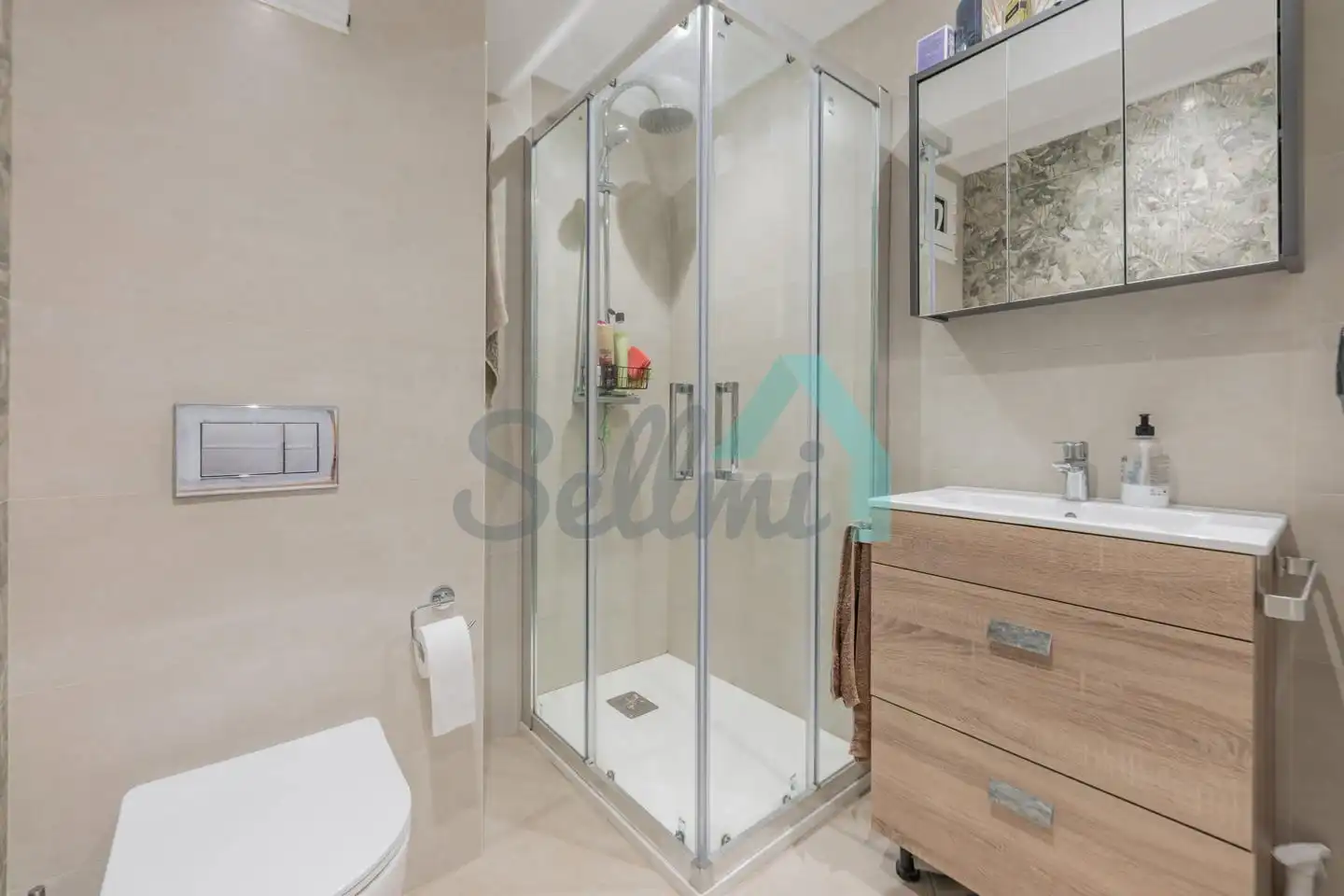 Flat for rent in Del General Elorza, Milán - Pumarín
