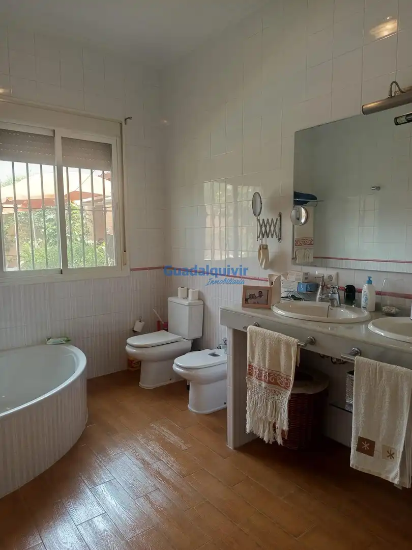 Villa con piscina in vendita a Entrenúcleos, imagen 39