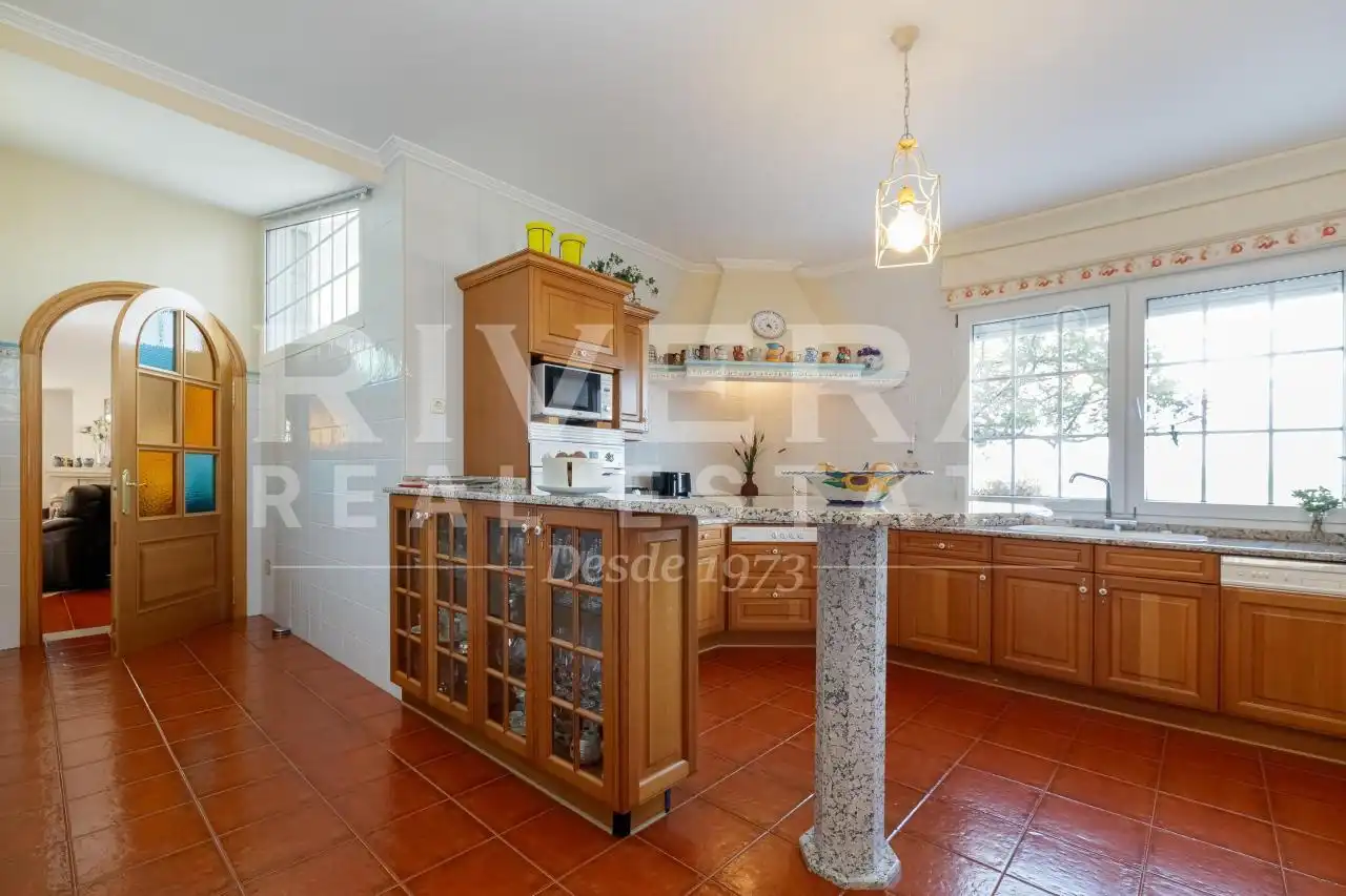 Cocina de Casa o chalet en venta en Cangas  con Calefacción, Jardín privado y Amueblado