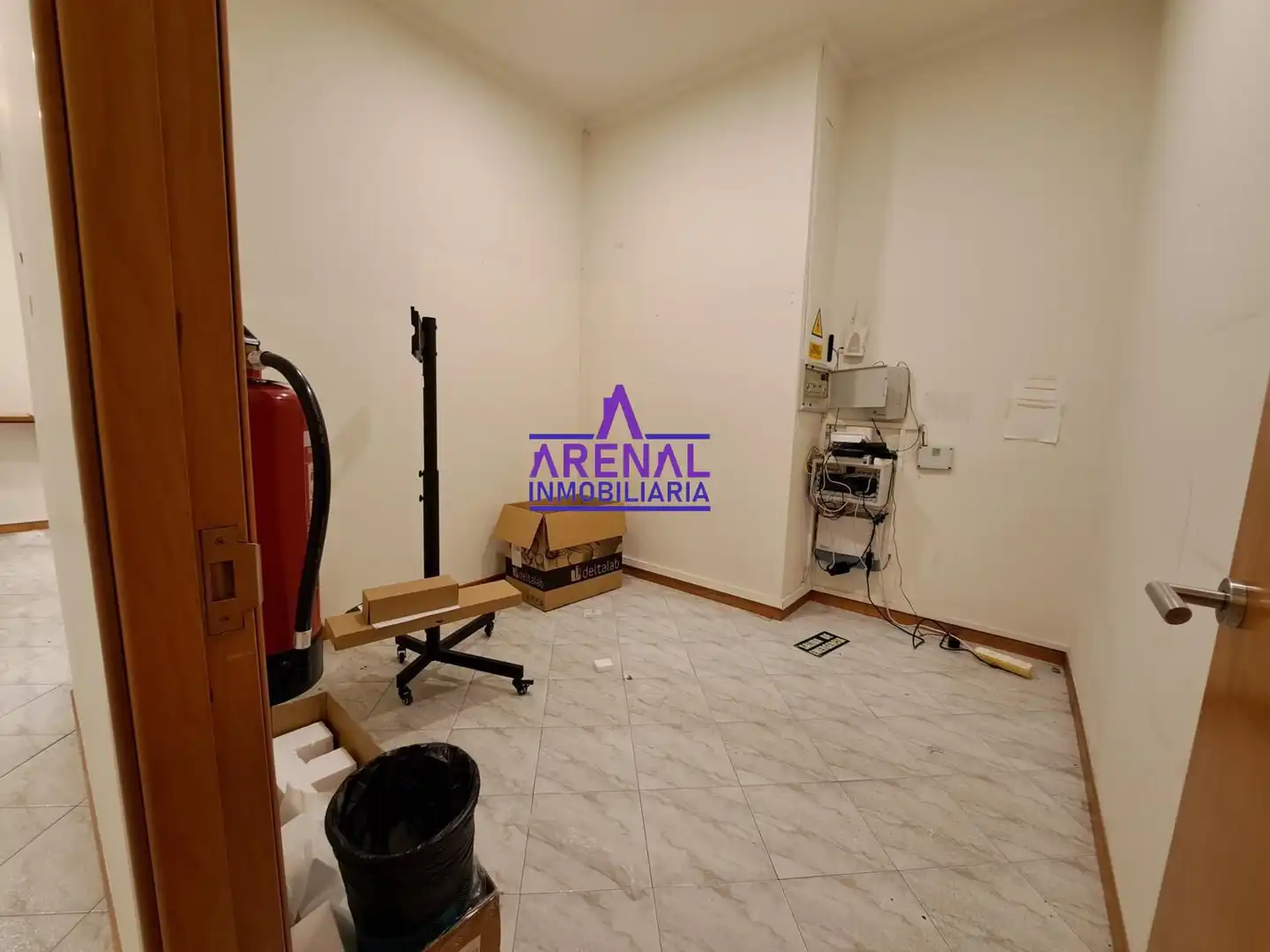 Oficina de alquiler en A Pobra do Caramiñal