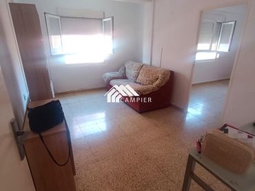 Appartamento con balcone in vendita a Calle del Águila