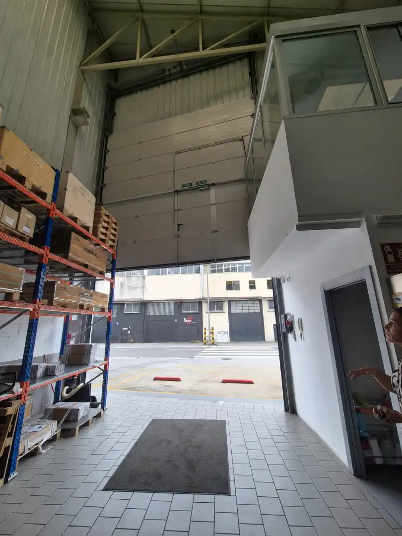 Industrial building for sale in Zuaznabar Kalea, imagen 3