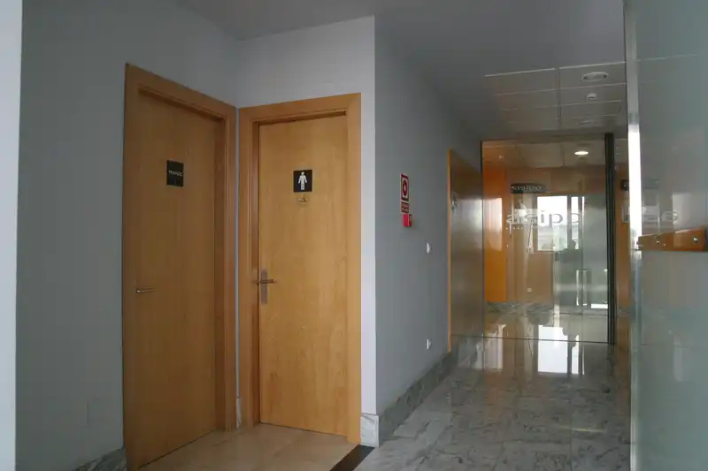 Office for sale in Llanera  with Heating and Furnished