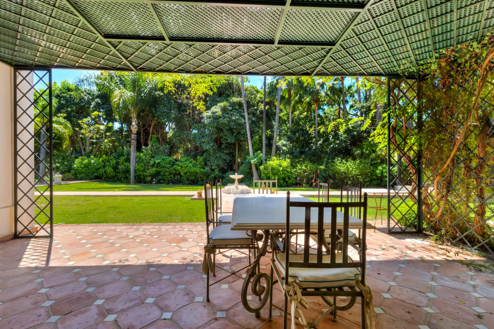 Terrasse von Haus oder Chalet zur Miete in Marbella mit Klimaanlage, Privatgarten und Terrasse