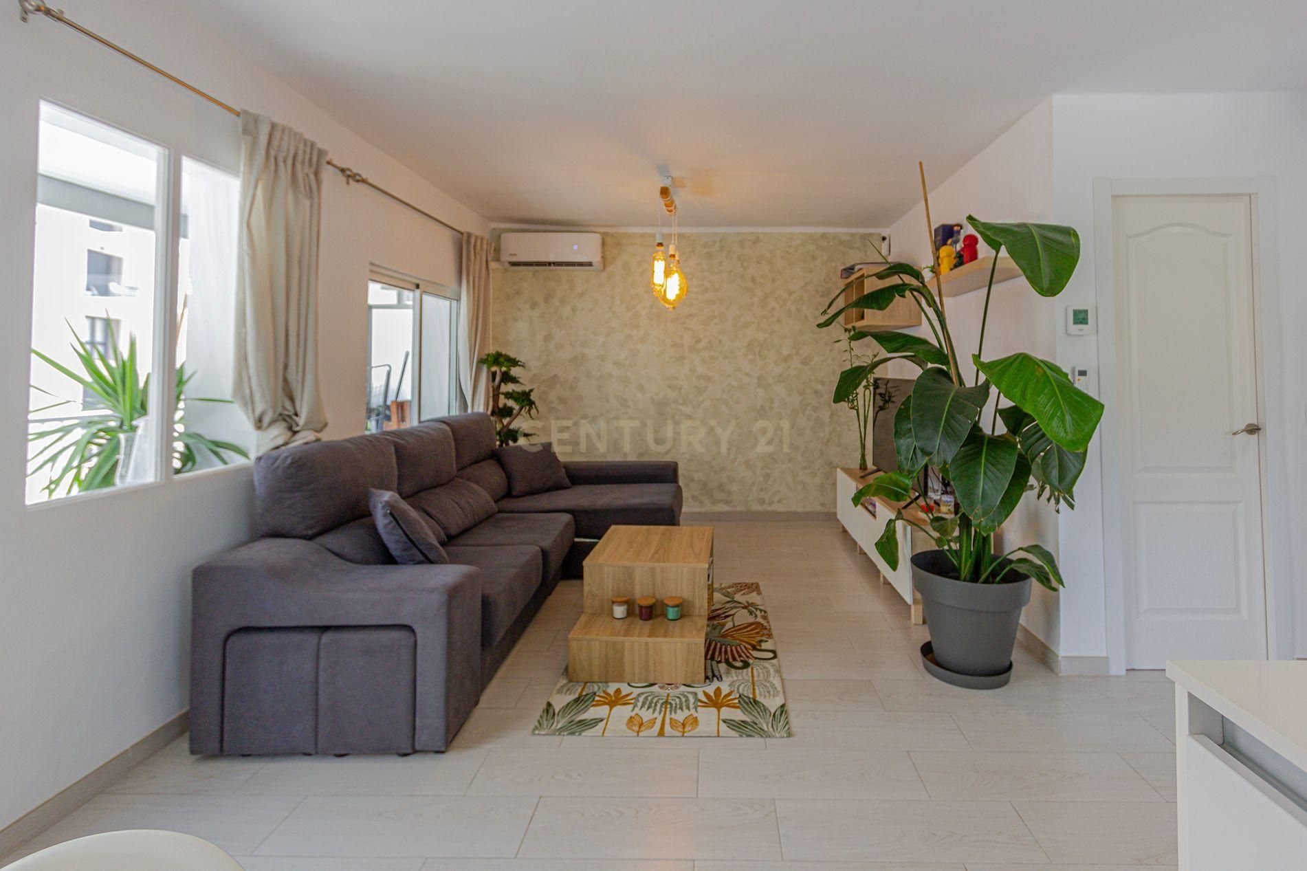 Sala d'estar de Apartament de lloguer en Calpe / Calp amb Aire condicionat, Forn i Rentadora