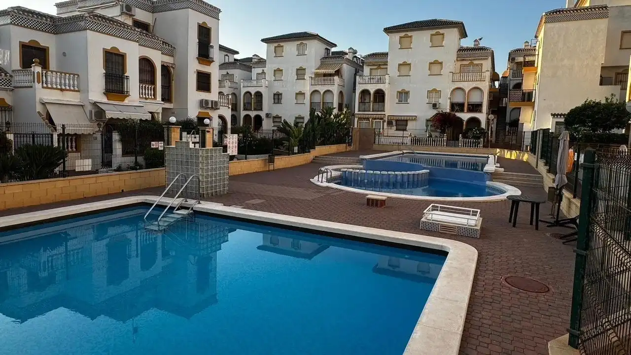 Piscina de Apartament en venda en Torrevieja
