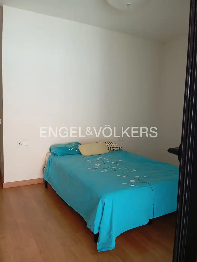 Habitación de Casa o chalet en venta en Barcelona con Calefacción y Jardín privado