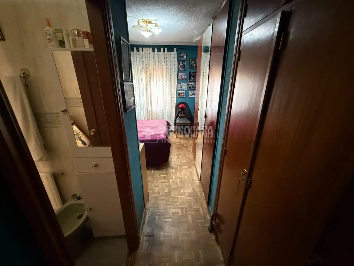 Bedroom of Flat for sale in Madrid