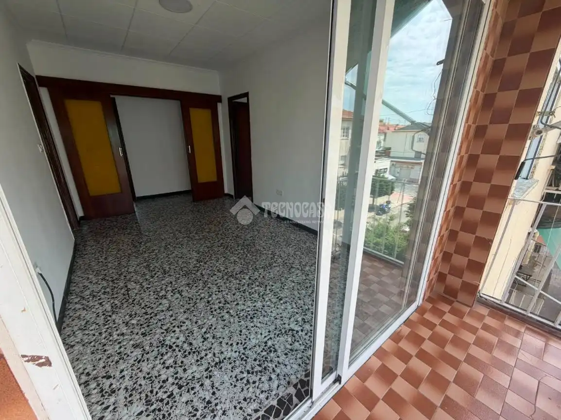 Flat with terrace for sale in Florida - Ciudad de Asís, imagen 4