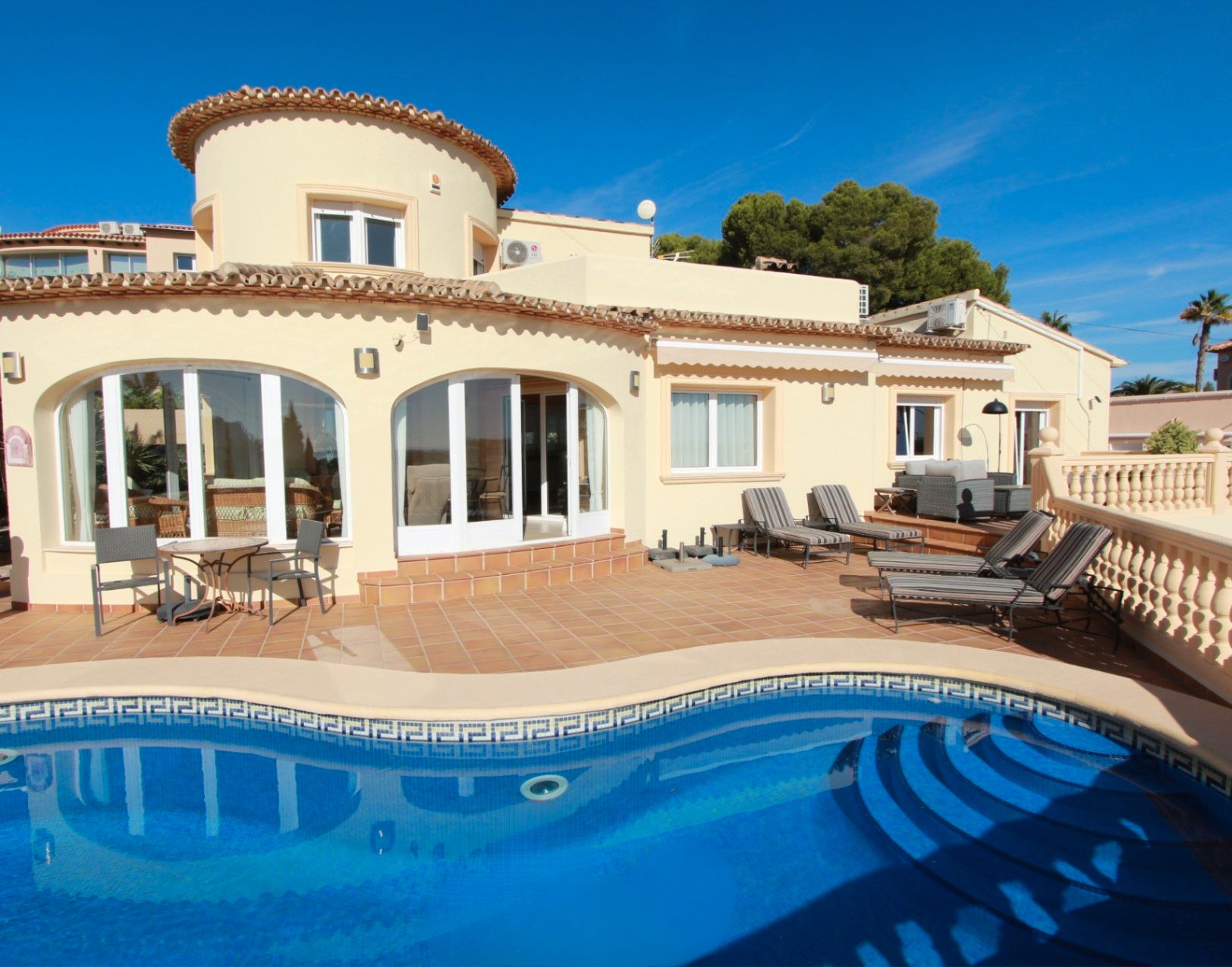 Exterior view of House or chalet for sale in Calpe / Calp  with Air Conditioner, Heating and Private garden