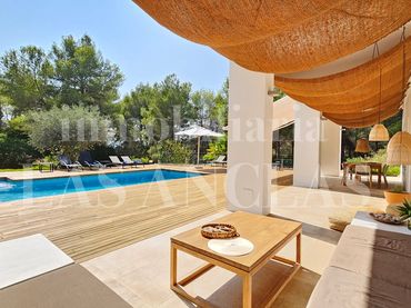 Casa rústica amb piscina en venda a Jesús