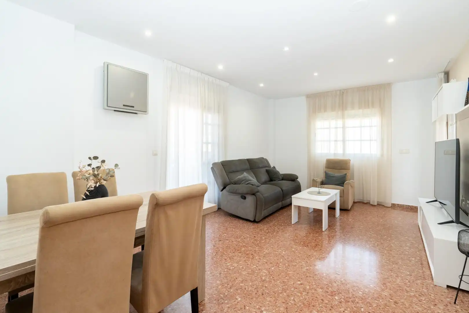 Sala d'estar de Àtic en venda en Motril amb Terrassa i Traster