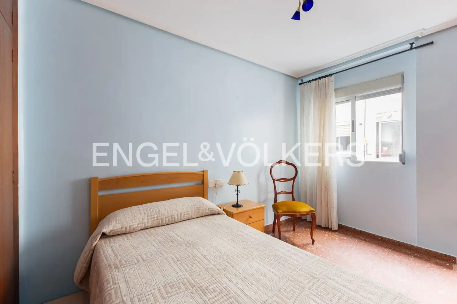 Habitación de Piso en venta en Valencia con Calefacción y Balcón