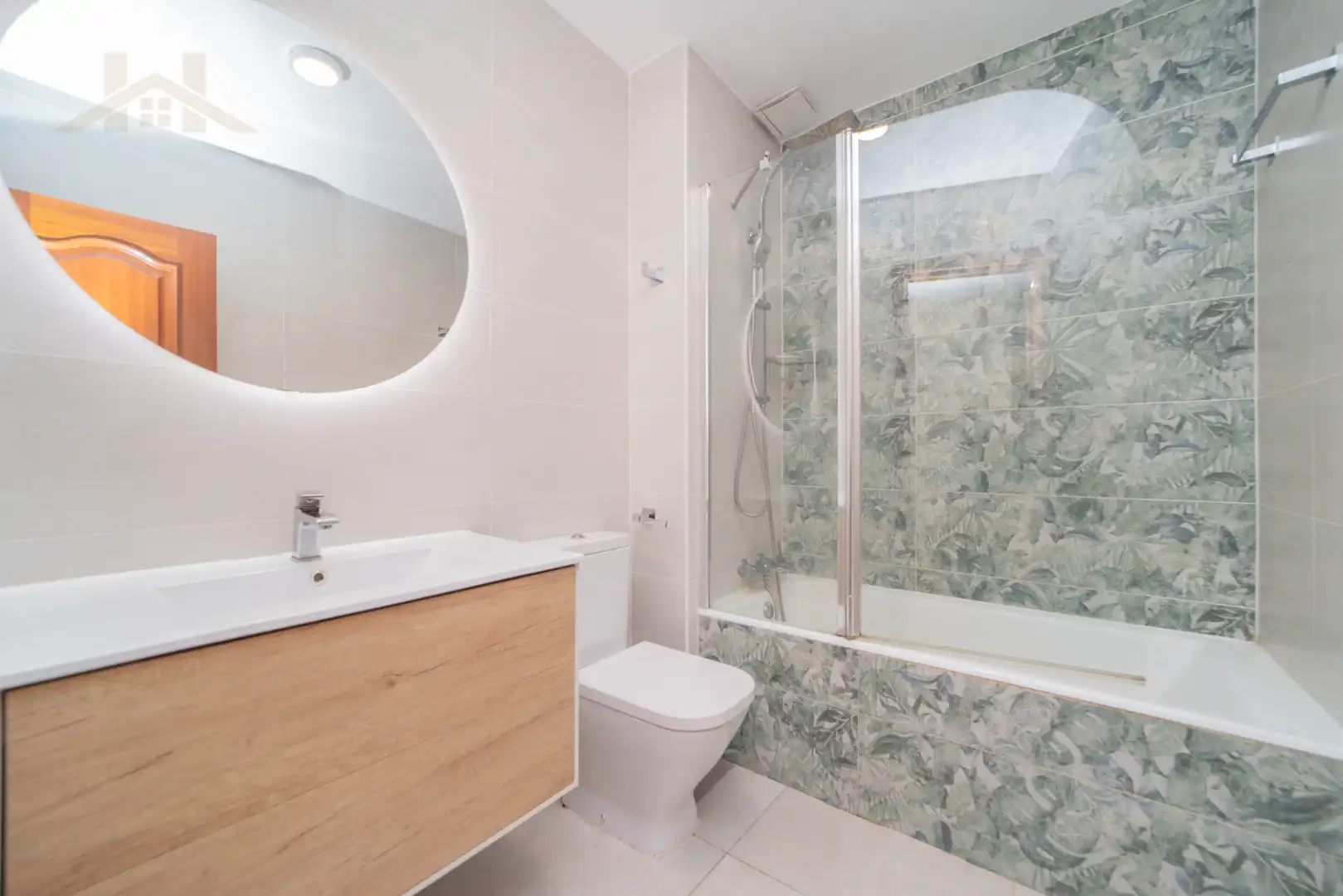 Bathroom of Flat for sale in Alcorcón  with Air Conditioner, Heating and Terrace