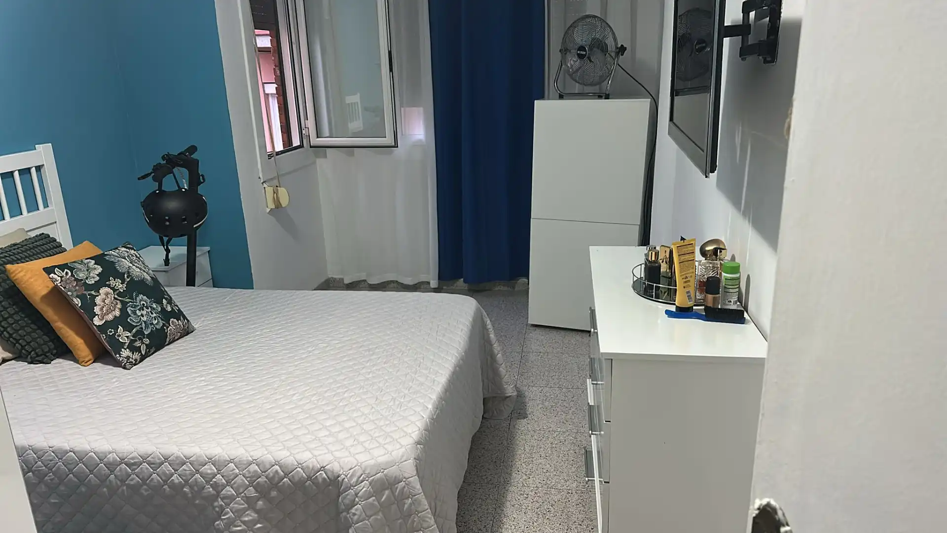 Schlafzimmer von Wohnung zum Verkauf in L'Hospitalet de Llobregat mit Möbliert