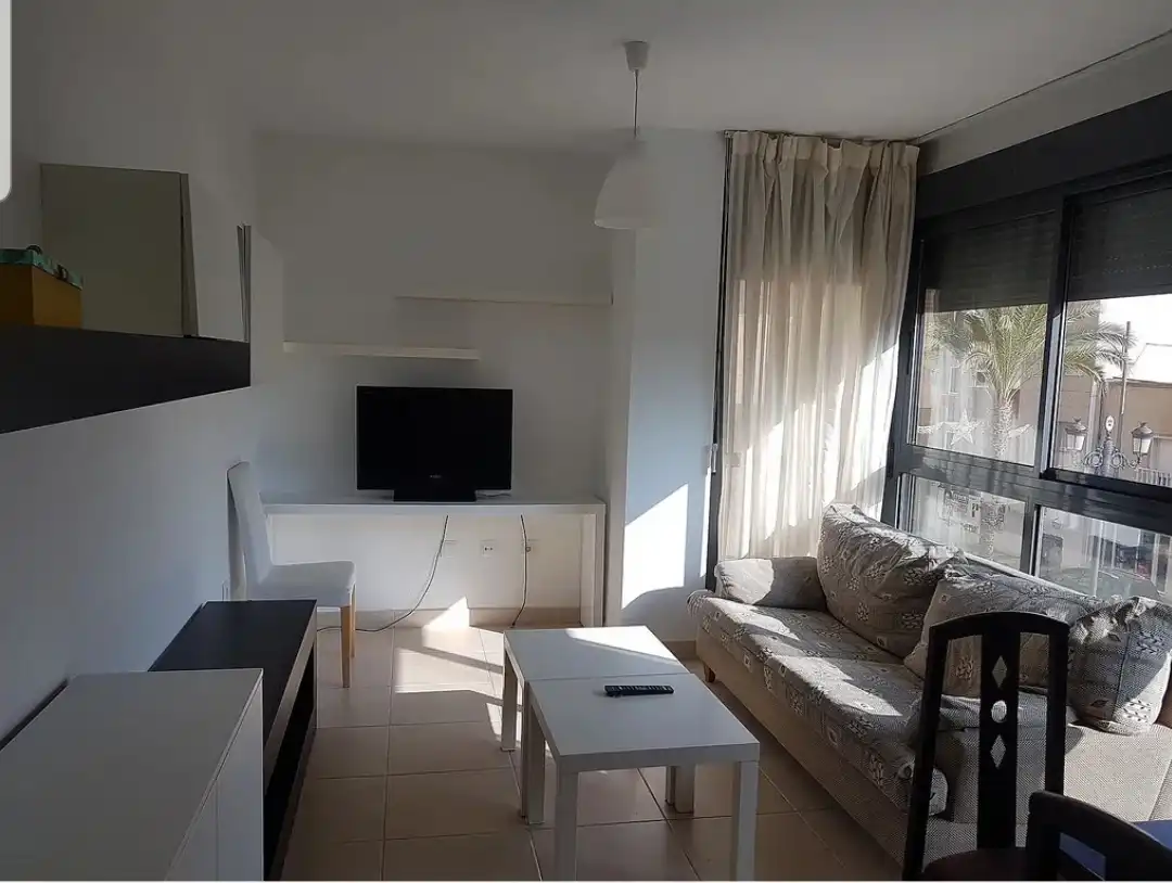 Sala de estar de Piso de alquiler en Roquetas de Mar con Aire acondicionado, Calefacción y Amueblado