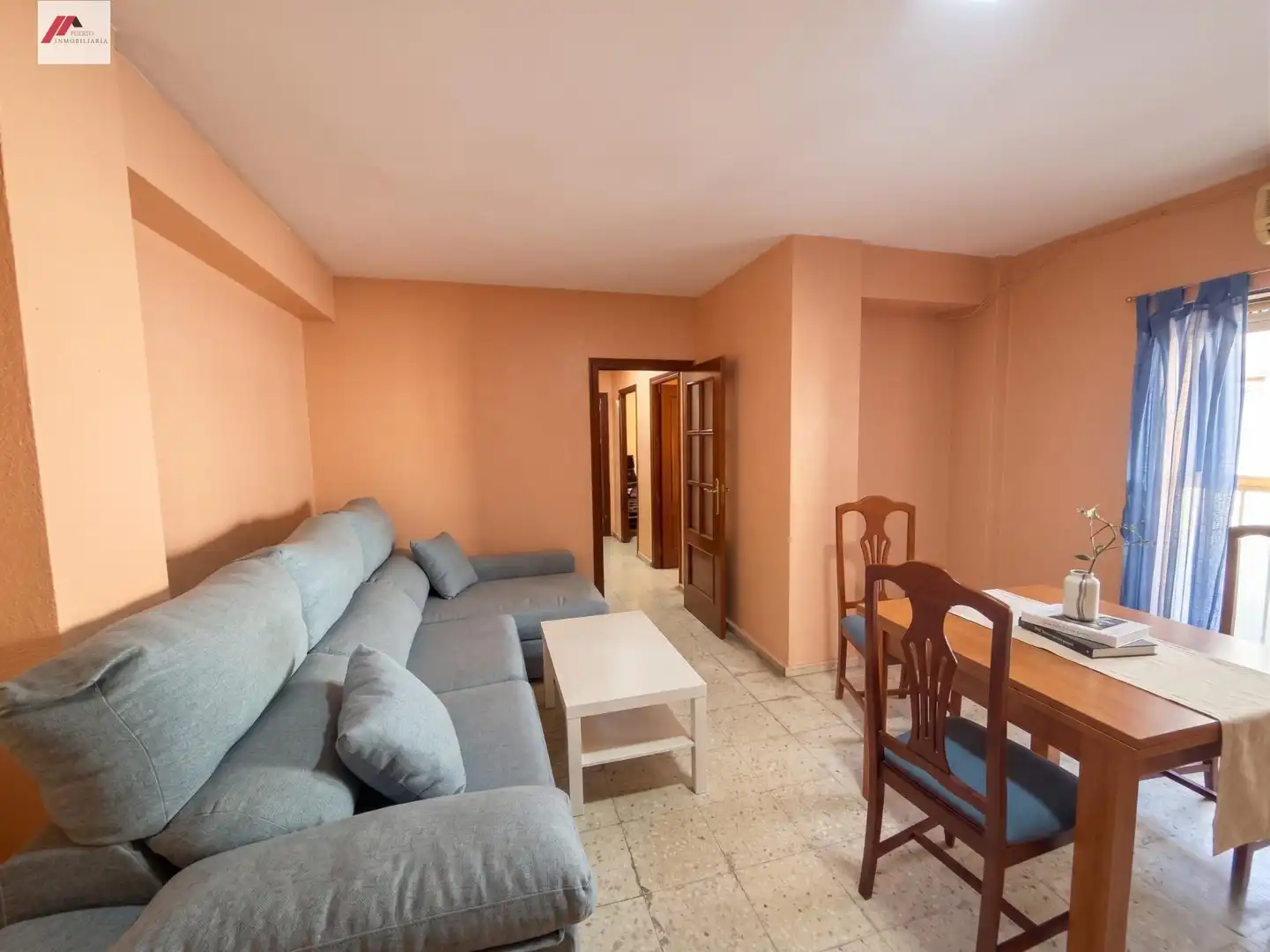 Sala d'estar de Pis en venda en El Puerto de Santa María amb Aire condicionat, Terrassa i Moblat