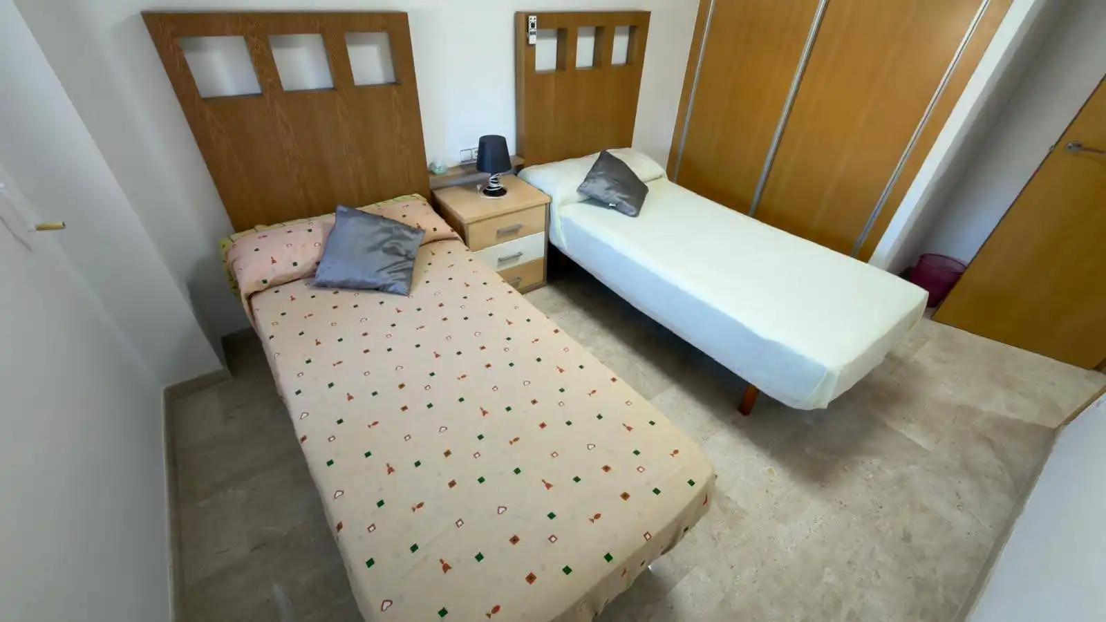 Dormitori de Apartament en venda en Murcia amb Terrassa, Moblat i Piscina comunitària